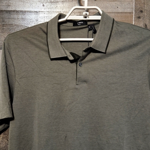 New Theory Standard Polo in Cotton Pique - Picture 2 of 8